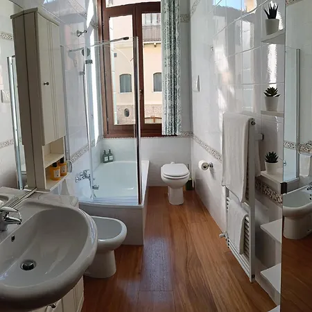 Ca' Dino - Canal View 아파트 베니스