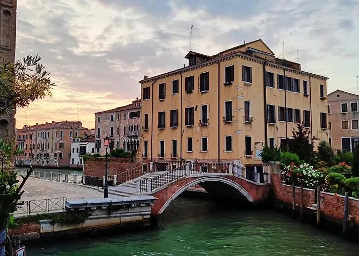 Ca' Dino - Canal View Διαμέρισμα Βενετία