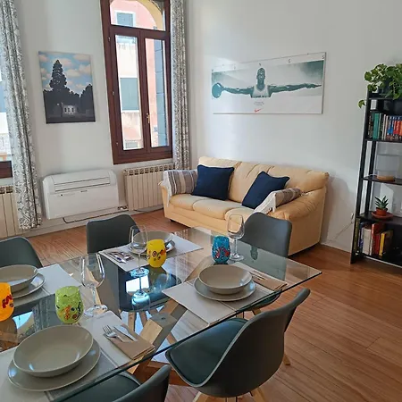 Ca' Dino - Canal View Apartment