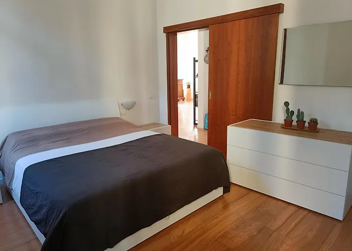 Ca' Dino - Canal View