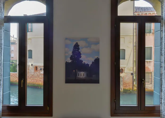 Ca' Dino - Canal View Velence